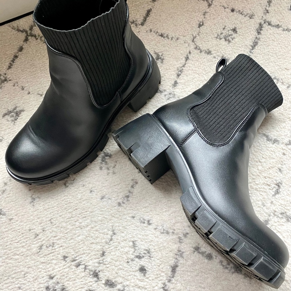 Steve Madden Hayle Platform Chelsea Boots